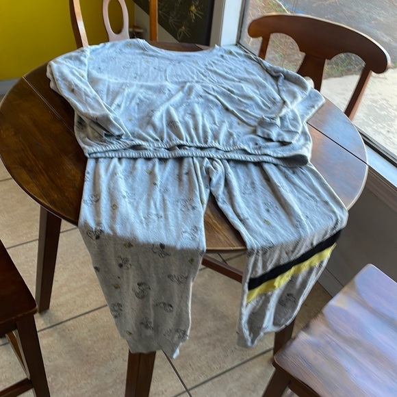 Peanuts Snoopy Sweatshirt and joggers. Size XL - Picture 1 of 8